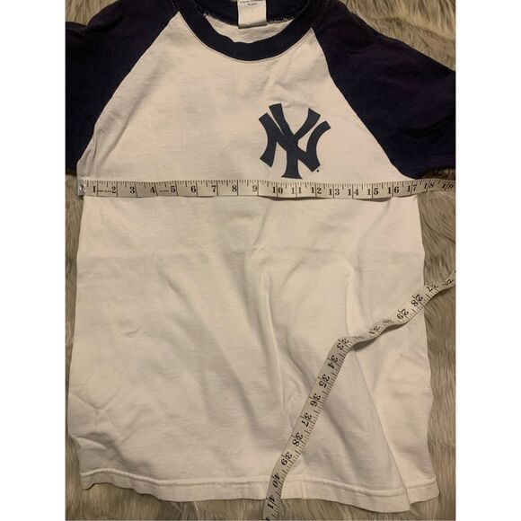 Majestic NY Yankees #2 Derek Jeter tshirt - Picture 6 of 9